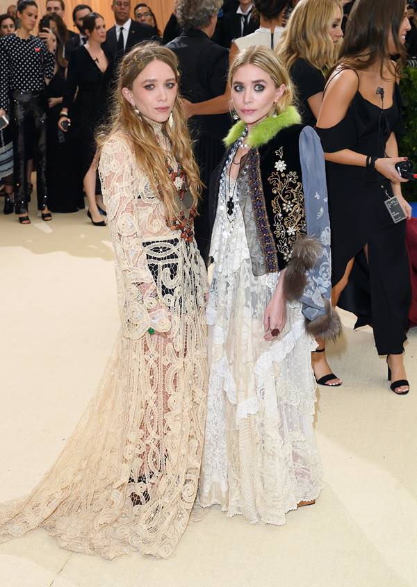 Mary-Kate Olsen e Ashley Olsen no Met Gala de 2017