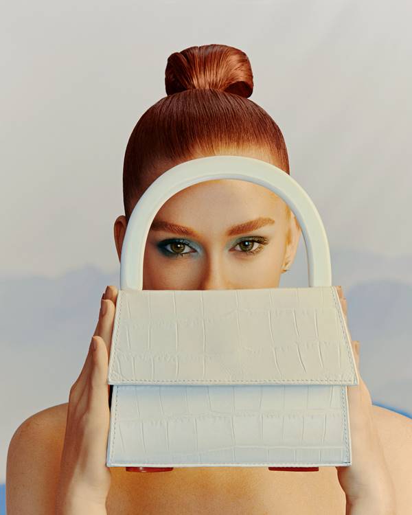 Marina Ruy Barbosa em campanha da Ginger com a Schutz