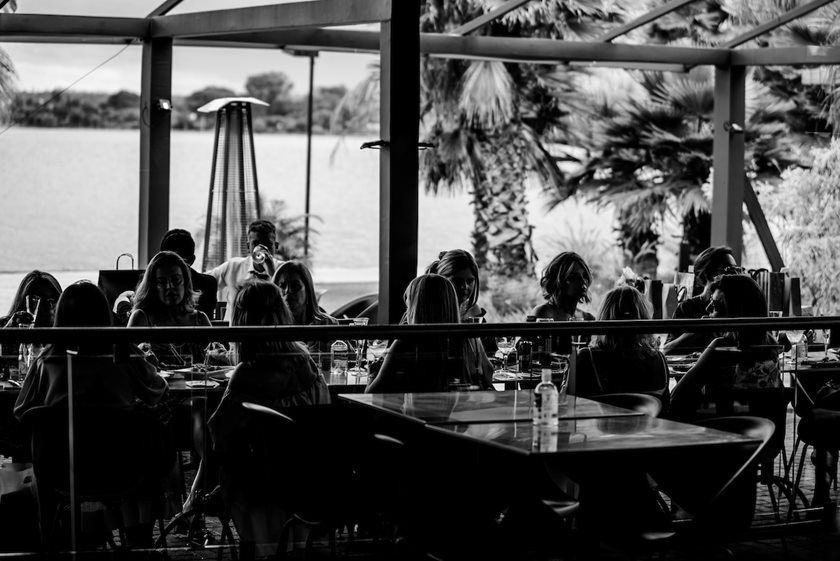 Mercia Crema convida amigas para almoço no Soho