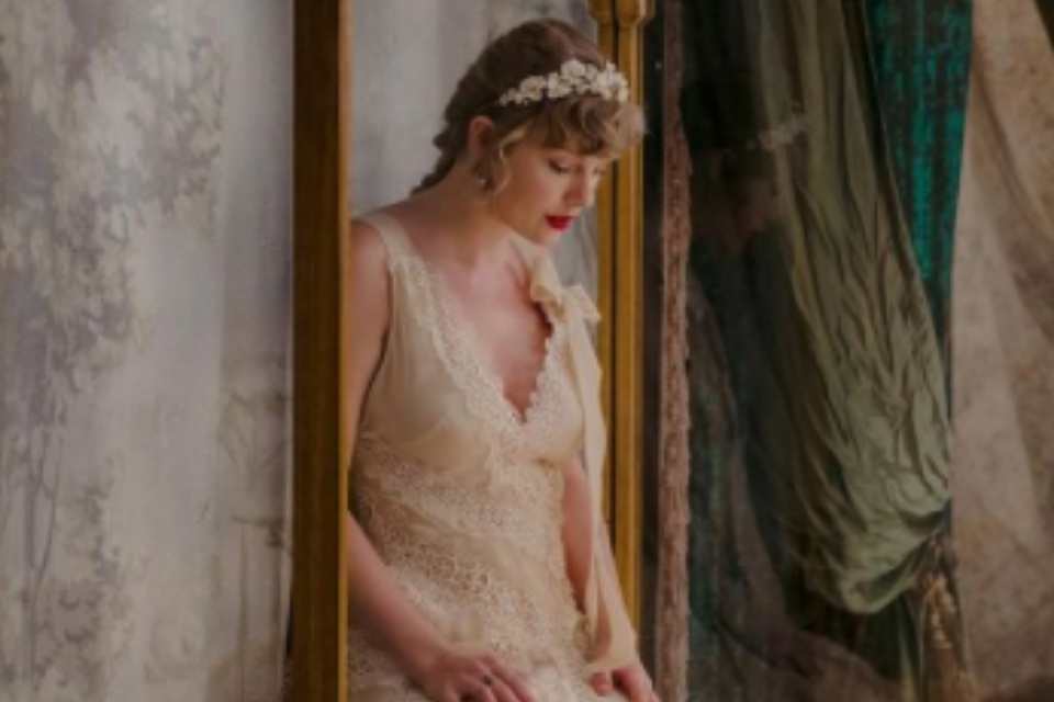 Taylor Swift anuncia Evermore, novo álbum