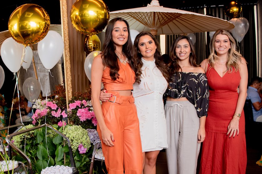 Priscila Sanchez, Roberta Cintra, Gabriella Souza e Juliana Cogo