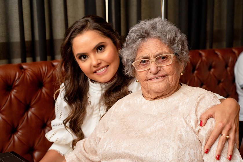 Roberta Cintra e Terezinha Pereira Martins