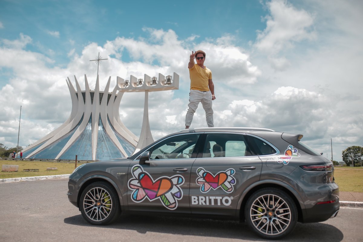 Romero Britto na Catedral de Brasília