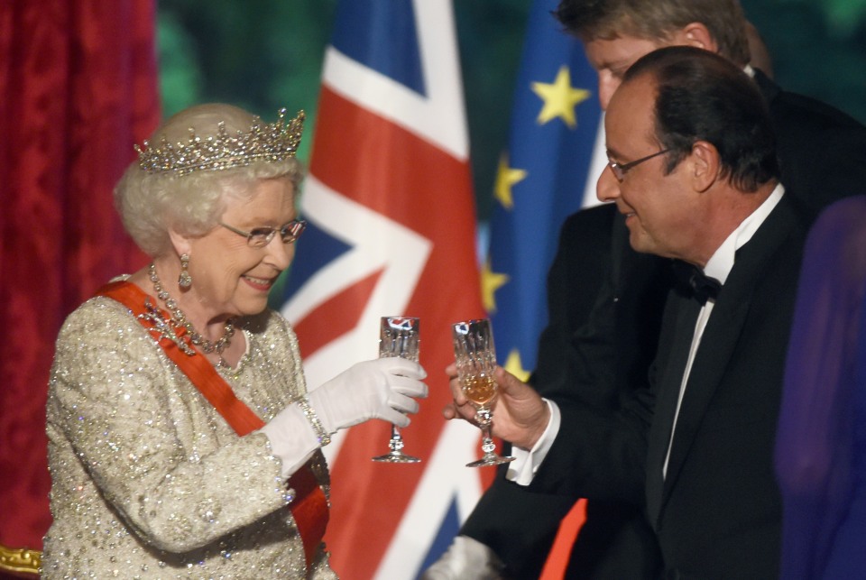 Queen Elizabeth II On Official Visit In Paris : Day 2