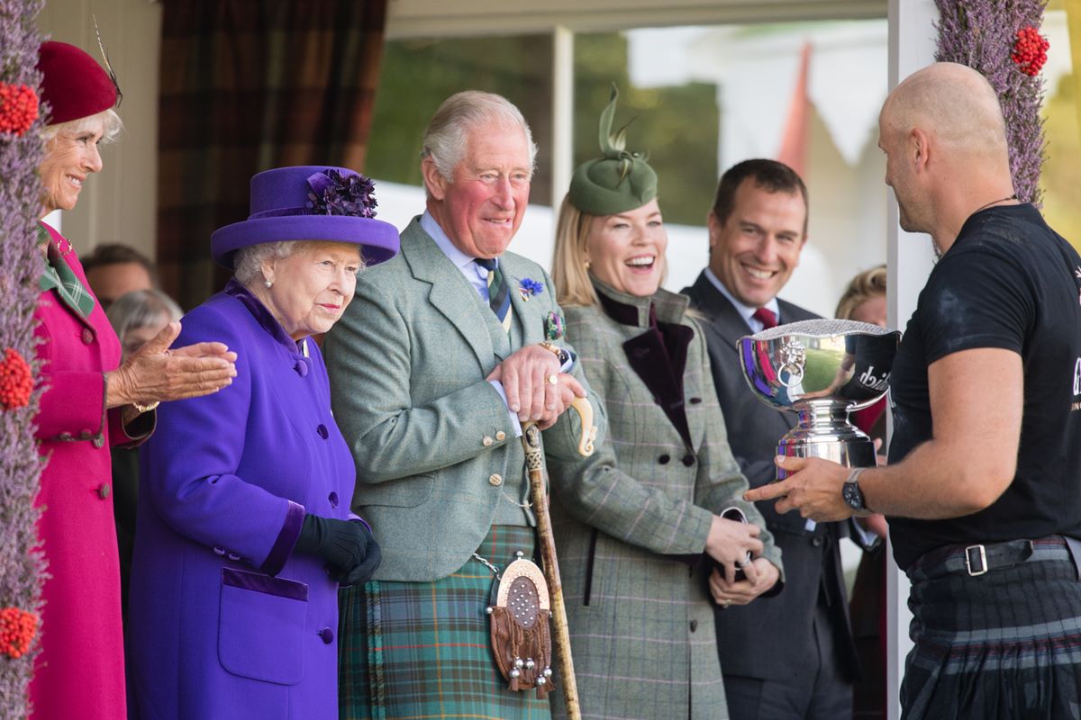 Camilla Parker Bowles, rainha Elizabeth, príncipe Charles, Autumn e Peter Phillips