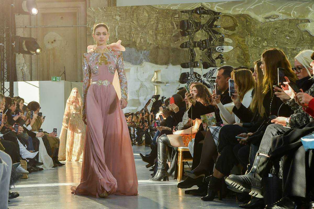 Desfile de alta-costura da Elie Saab