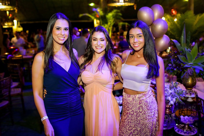 Luciana luz, Isabela de Paula e Shara Chamorro