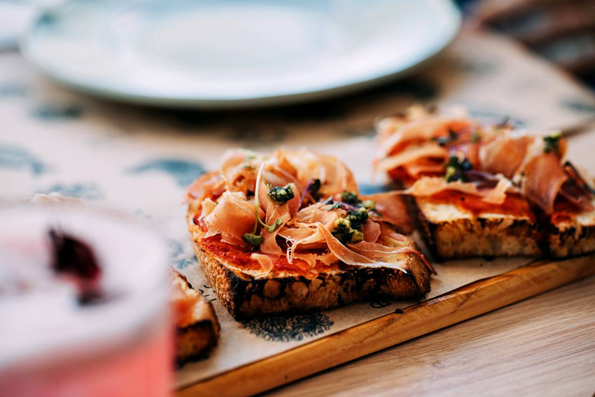 Pan con Tomato