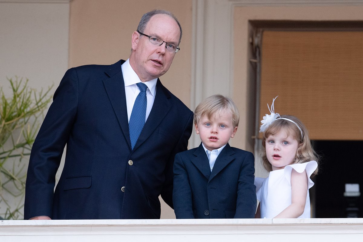 Príncipe Albert com os filhos Jaime e Gabriela