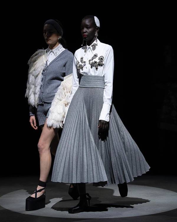 Look de outono/inverno 2021 da marca Erdem