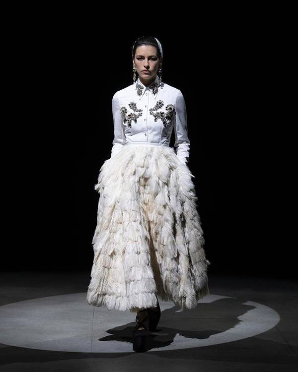 Look de outono/inverno 2021 da marca Erdem