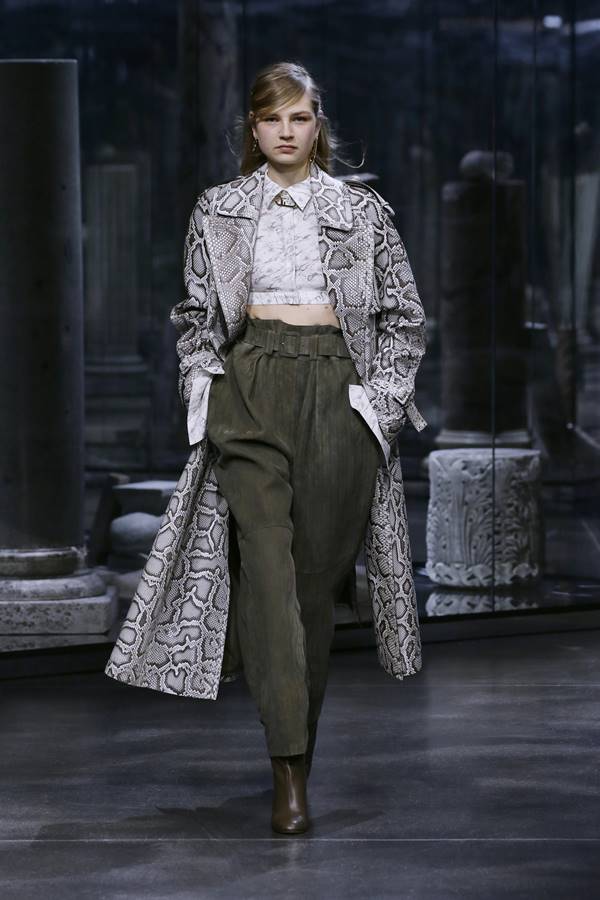 Coleção feminina de outono/inverno 2021 prêt-à-porter da Fendi