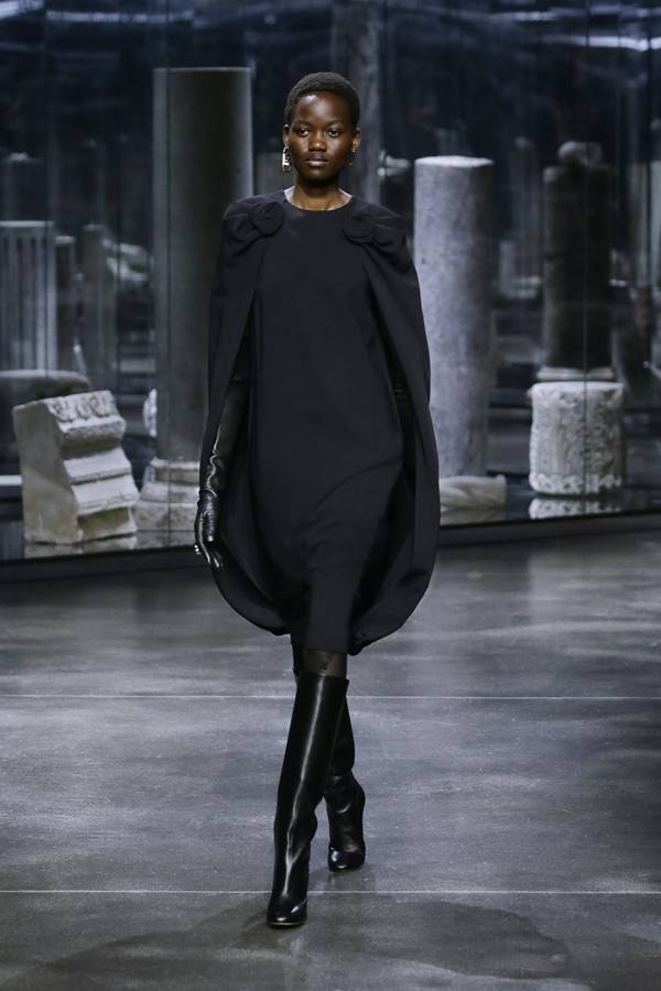 Coleção feminina de outono/inverno 2021 prêt-à-porter da Fendi