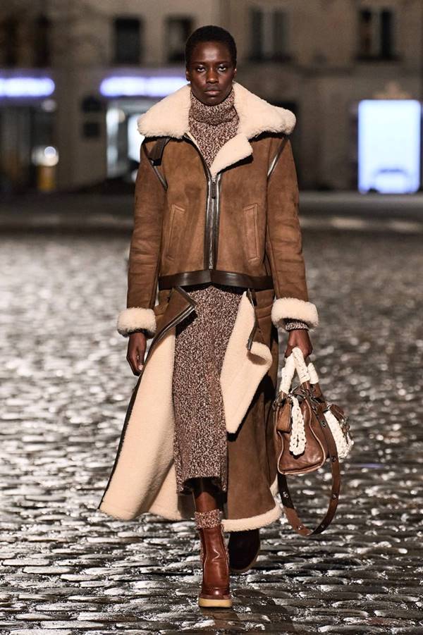 Look da coleção outono/inverno 2021 da grife Chloé