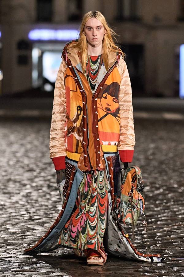 Look da coleção outono/inverno 2021 da grife Chloé