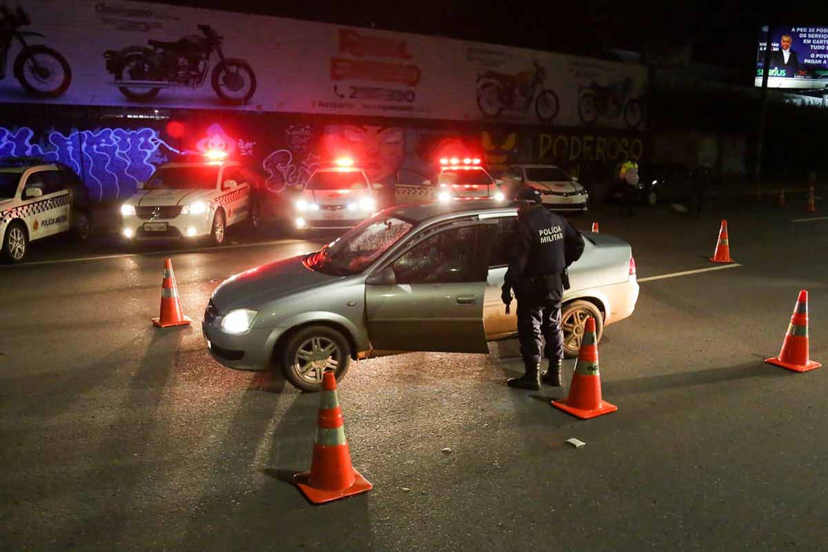 Na 1 noite, brasilienses têm dificuldade em cumprir toque de recolher3