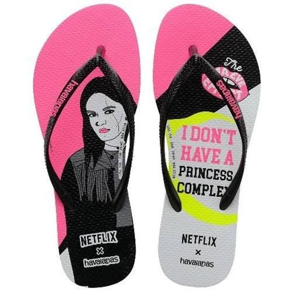 Havaianas inspiradas em Maeve, de Sex Education