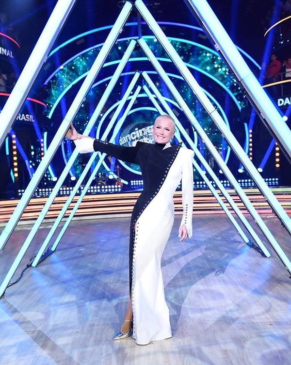 Xuxa no programa Dancing Brasil