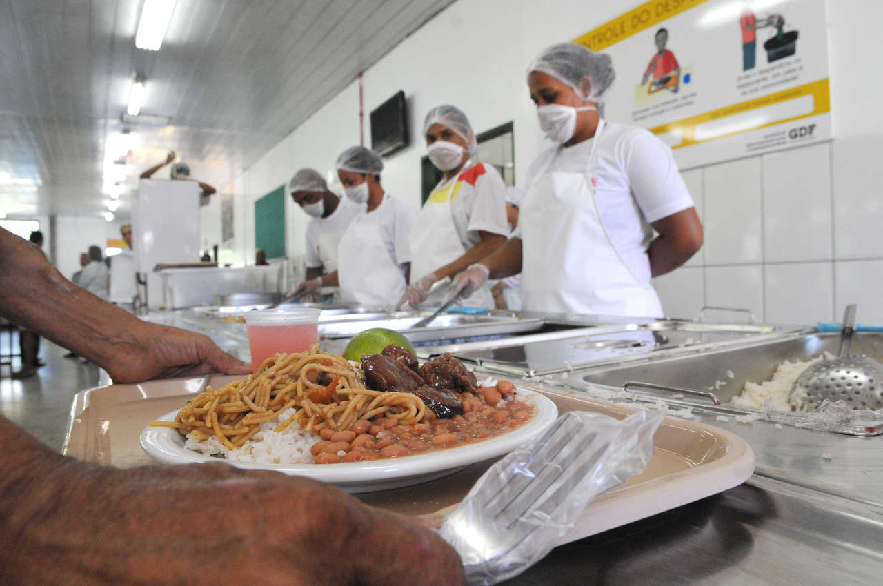 Comida em restaurante Comunitário