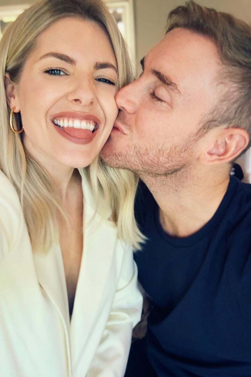 Mollie King e Stuart Broad