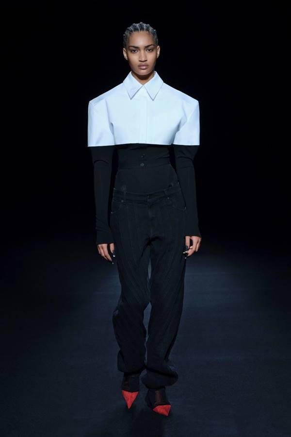 Look da coleção primavera/verão 2021 parte 02 da grife francesa Mugler