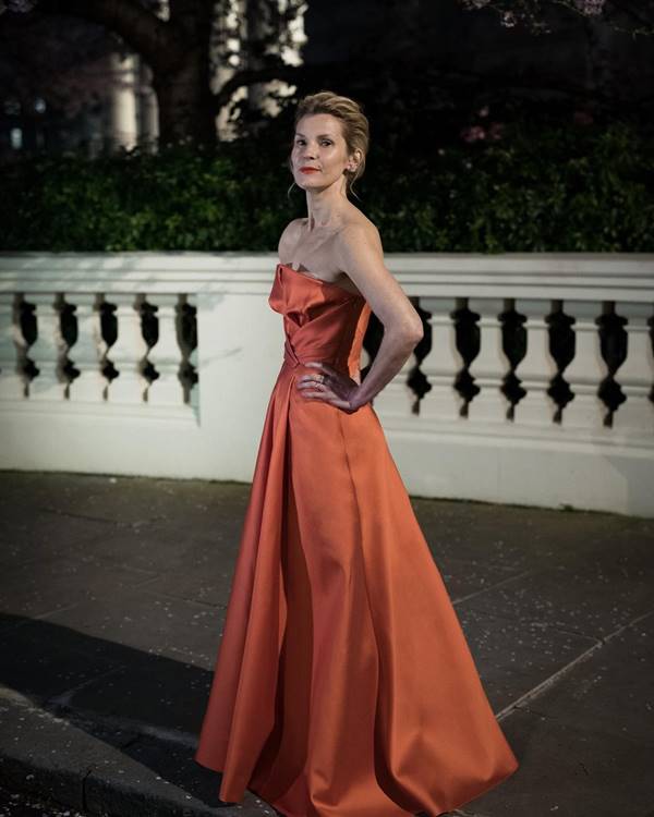 Joanna Bobin, de Alberta Ferretti, para o SAG Awards 2021