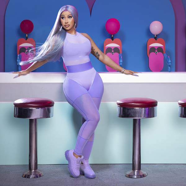 Cardi B na campanha da collab Summertime Fine, com a Reebok