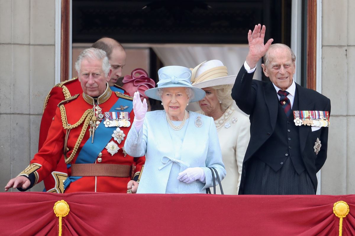 Charles, rainha Elizabeth II e príncipe Philip