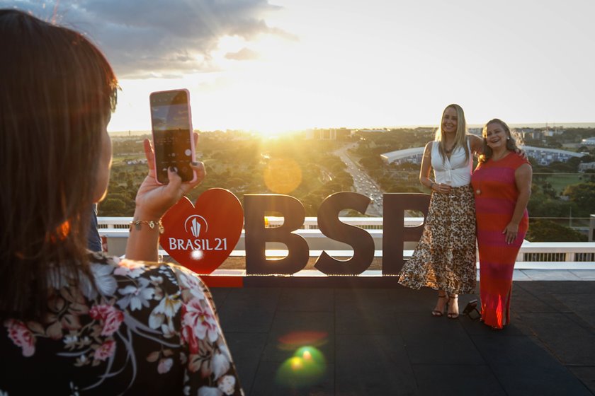 Brasília 61 anos, Happy Hour à Altura no heliponto do hotel Meliá