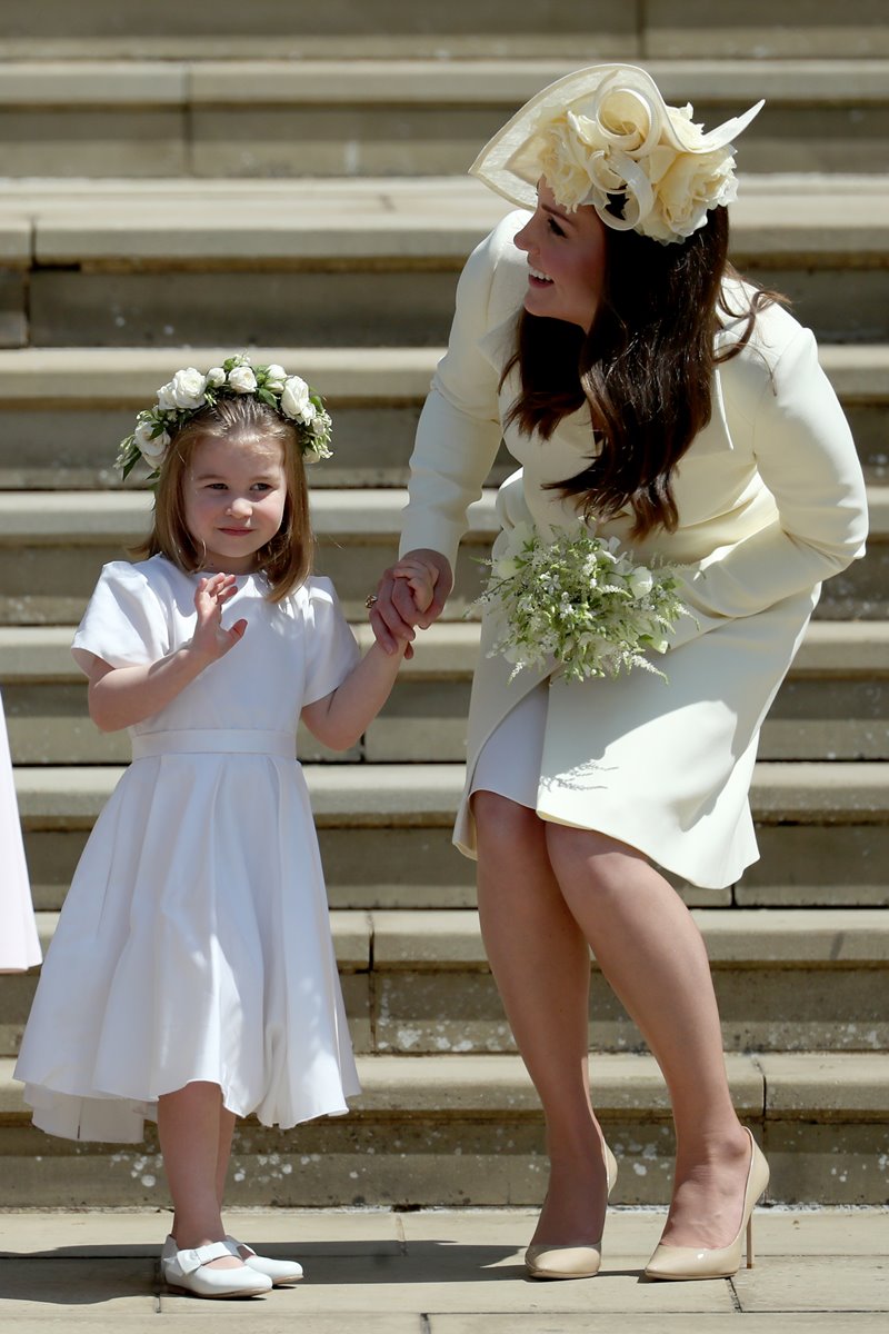 Kate Middleton com a princesa Charlotte