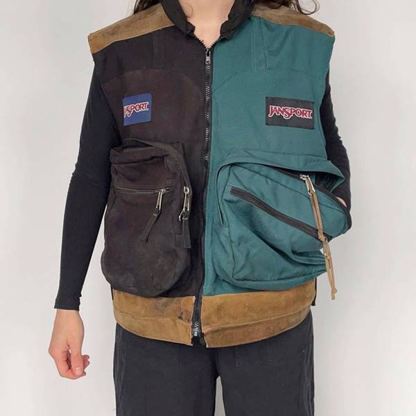 Peça de Nicole McLaughlin para a JanSport