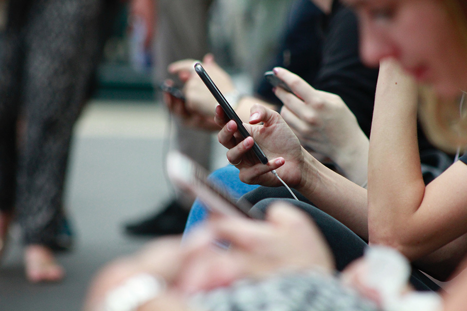 Veja erro comum que pode fazer seu celular ser confiscado no aeroporto