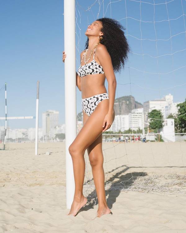 Look da marca Cosmo, na praia