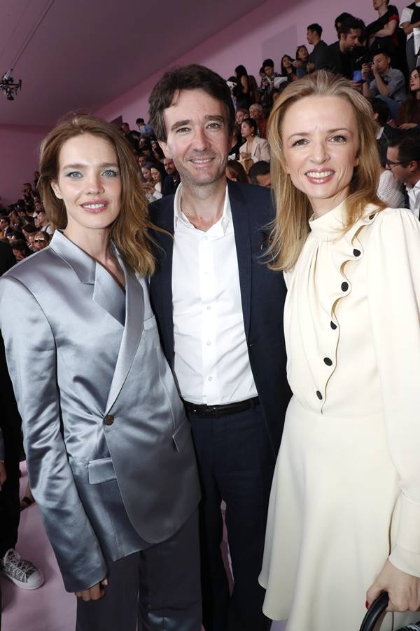 Natalia Vodianova, Antoine Arnault e Delphine Arnault 