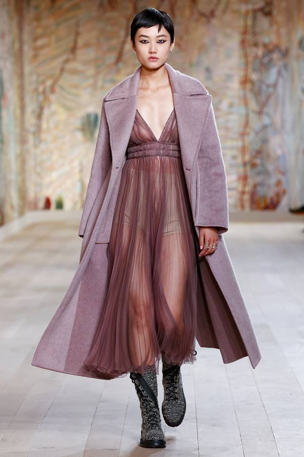 Look da Dior de alta-costura, parte do fall/winter 2021/22