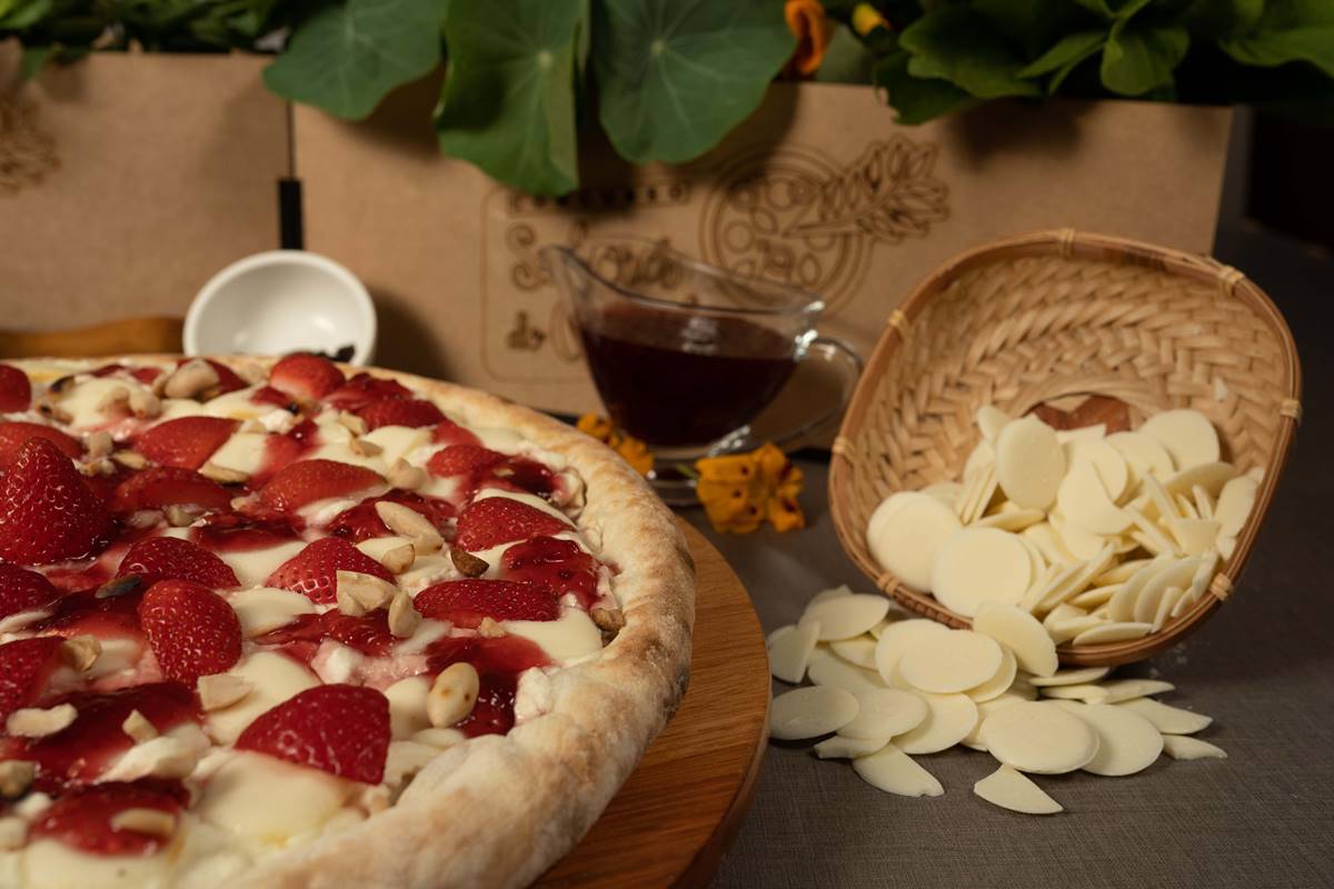 Pizza de Cheesecake de morango com buriti