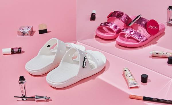 Collab Crocs x Benefit