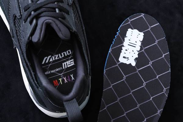 Tênis da Mizuno em collab com Masahiro Tanaka