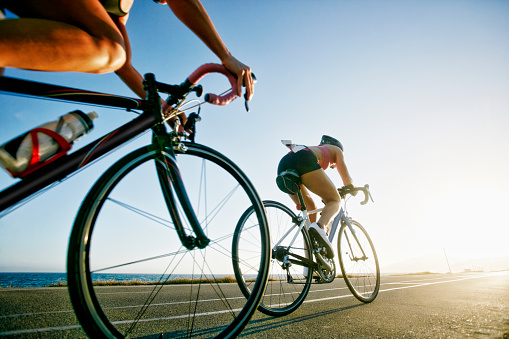 mulheres ciclistas