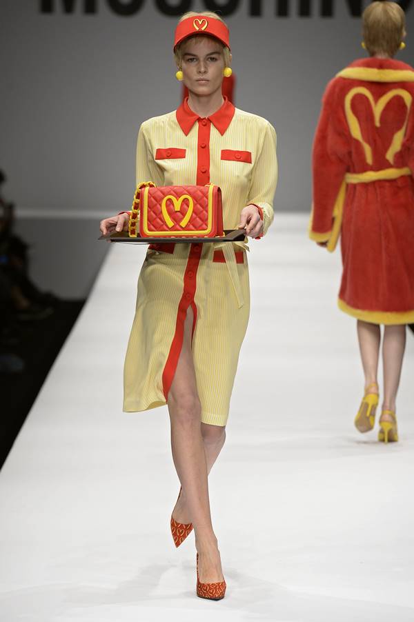 Desfile de outono/inverno 2014/15 da Moschino