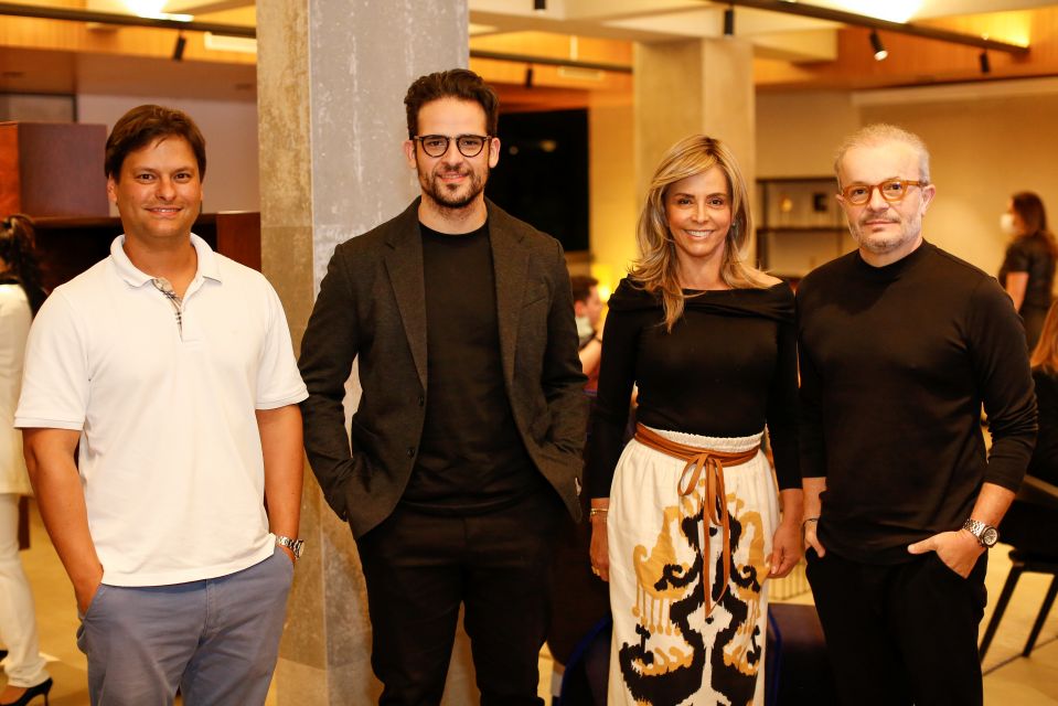 André Gurgel e Felipe Bezerra inauguram vitrine Mula Preta na Quadra Interiores