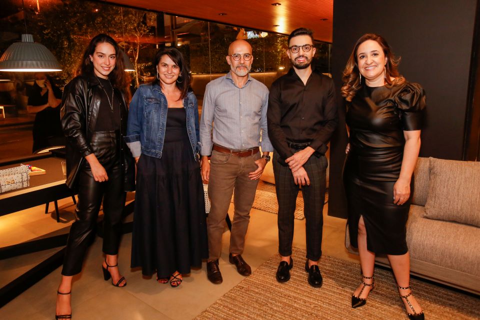 André Gurgel e Felipe Bezerra inauguram vitrine Mula Preta na Quadra Interiores