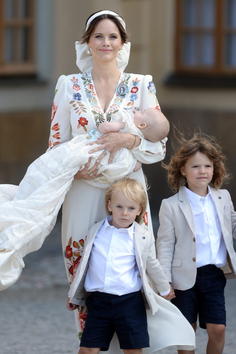 Princesa Sofia com Julian, Gabriel e Alexander