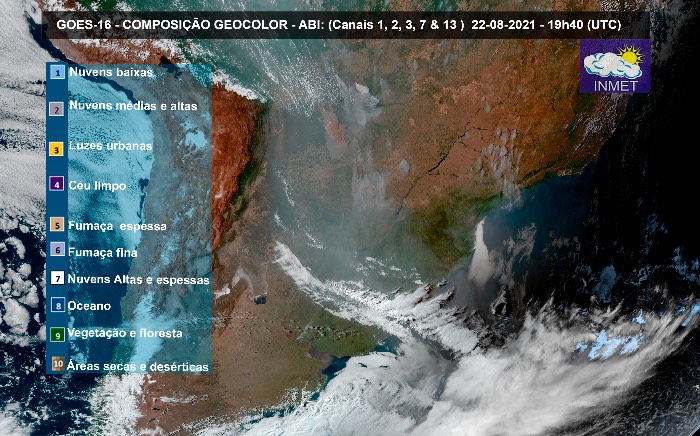 Imagem de satélite mostra fumaça do incêndio no Parque do Juquery chegando ao litoral