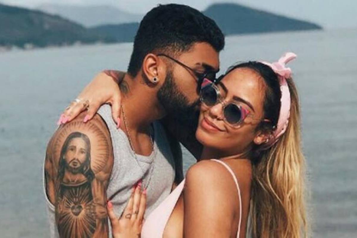 Gabigol ensaia volta com irmã de Neymar após festa na mansão do ex-sogro |  Metrópoles