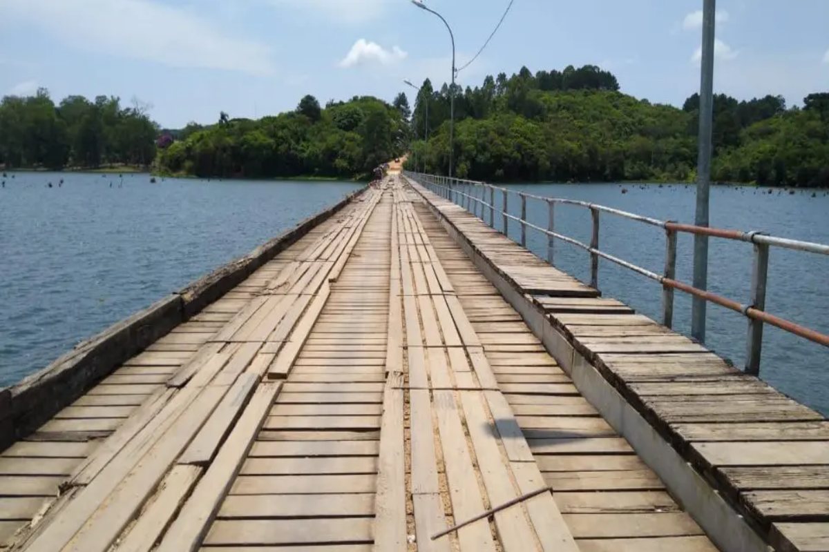 Pescadores encontram mulher nua e inconsciente em margem de rio no PR |  Metrópoles