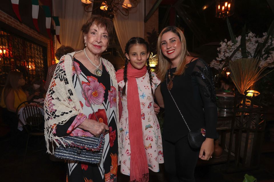 Marlene Galeazzi, Stephany Ferreira e Bárbara Alves