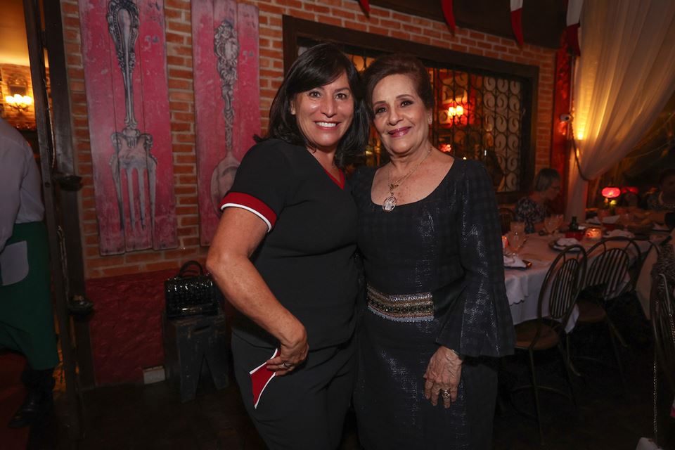 Aureliza Corrêa e Lúcia Itapary