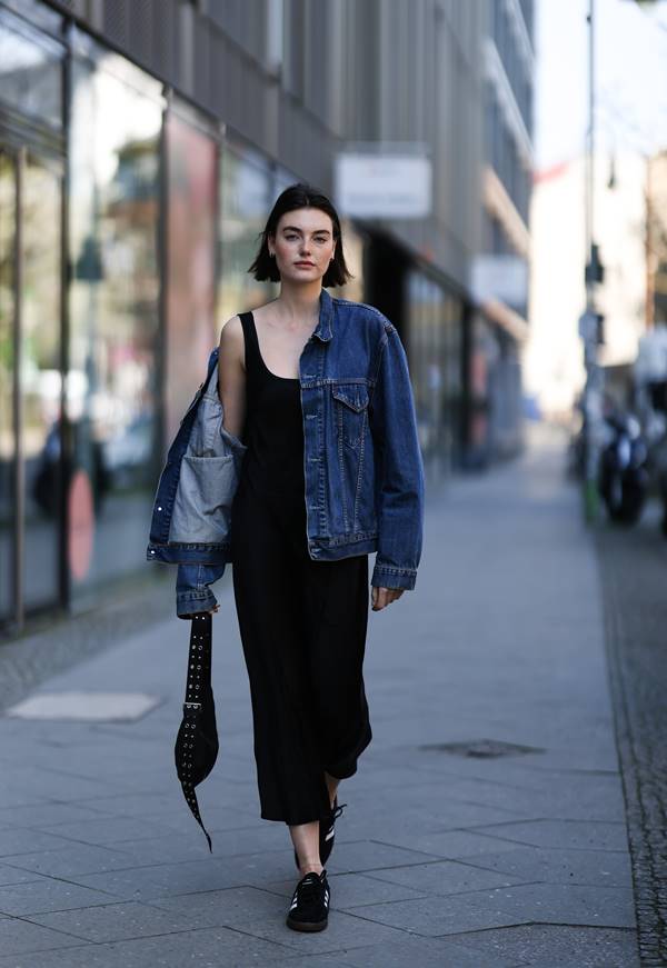 Jaqueta jeans no street style