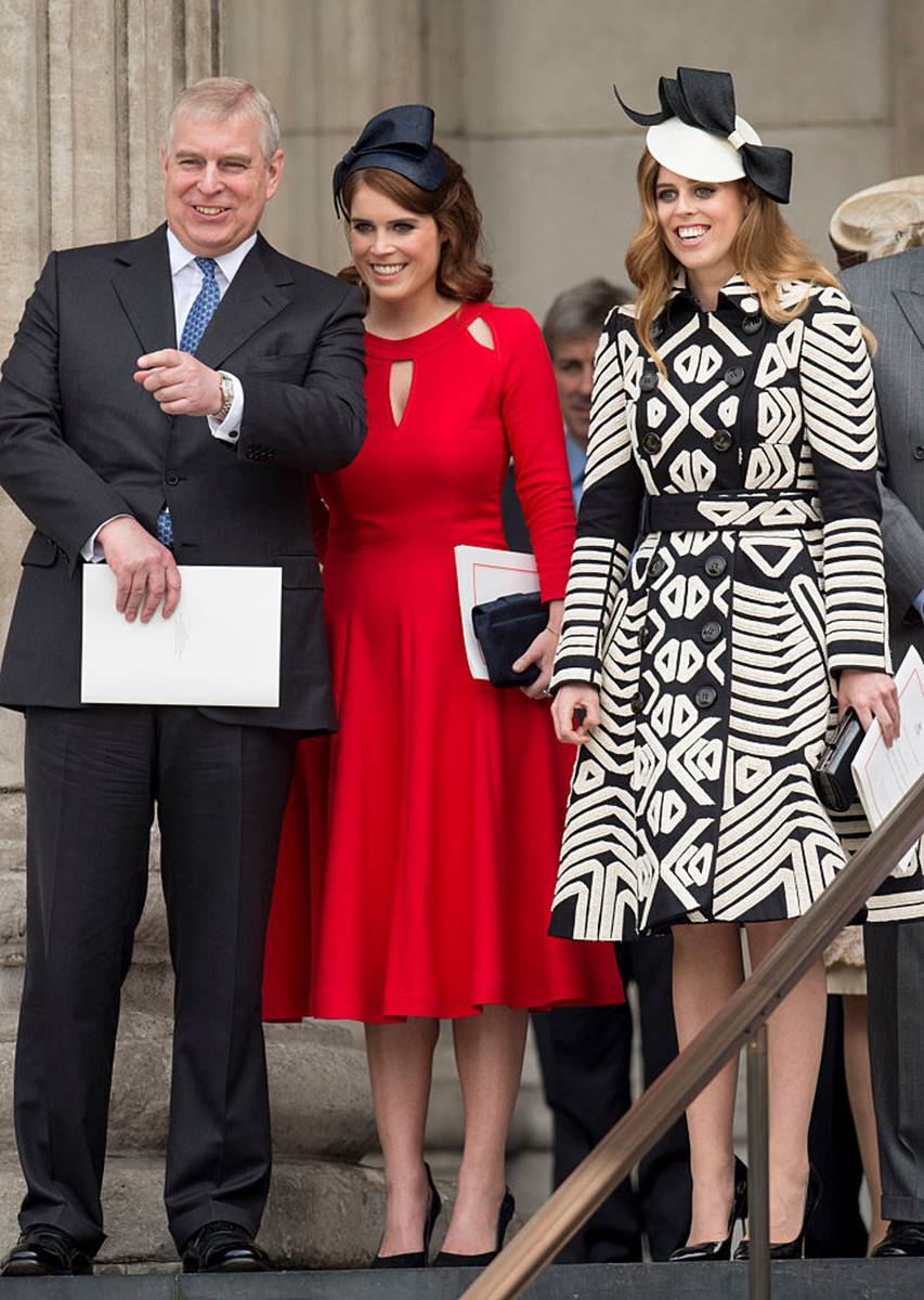 Príncipe Andrew e as princesas Beatrice e Eugenie